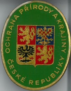 Odznak stráže přírody vzor 1992, který strážce musí nosit viditelně