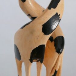 konžský přírodní suvenýr - dřevěná soška dvou žiraf